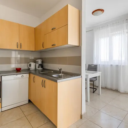 Village Apartmán *