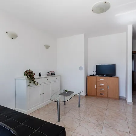 Apartment Apartment Village Nin