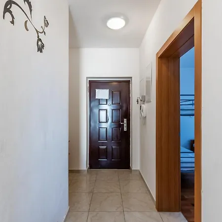 Apartment Apartment Village Nin