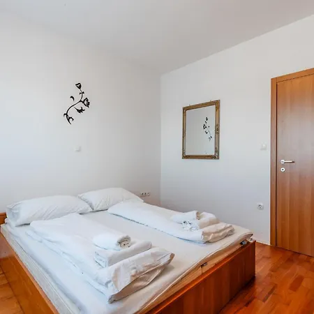 Apartment Village Nin * Nin