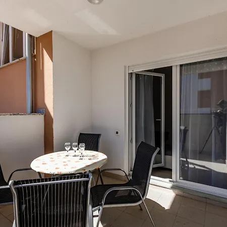 Apartment Village Nin