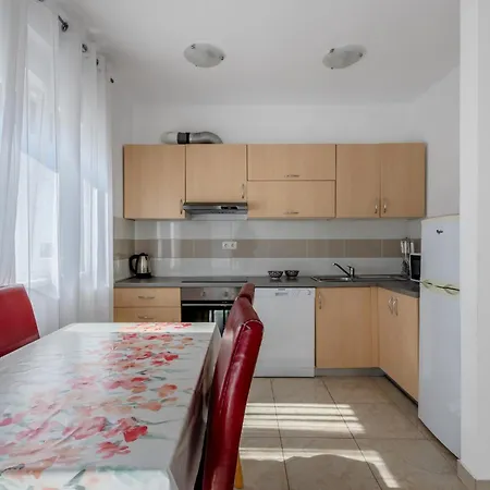Apartment Apartment Village Nin Nin