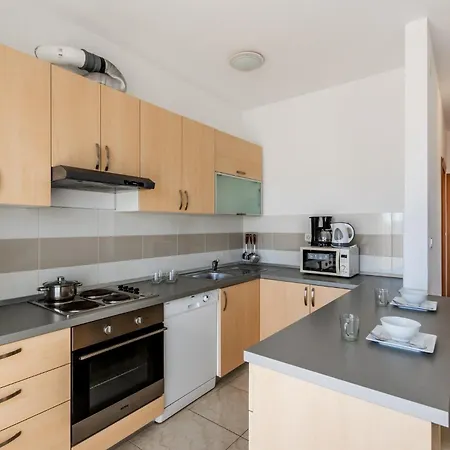 Apartment Village Nin *