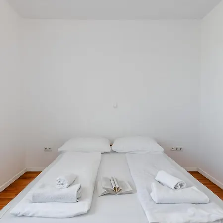Apartment Village Nin * Nin