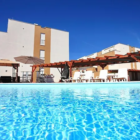Apartment Village Nin Apartment *