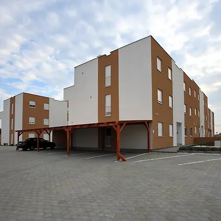 Apartment Apartment Village Nin *