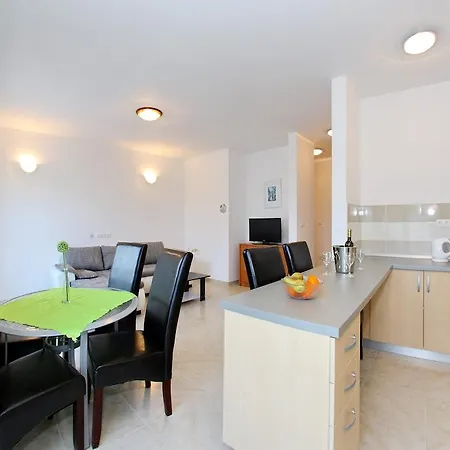 Apartment Apartment Village Nin Nin
