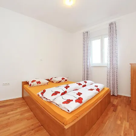 Apartment Village Nin