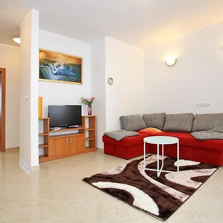 Apartment Village Nin Nin